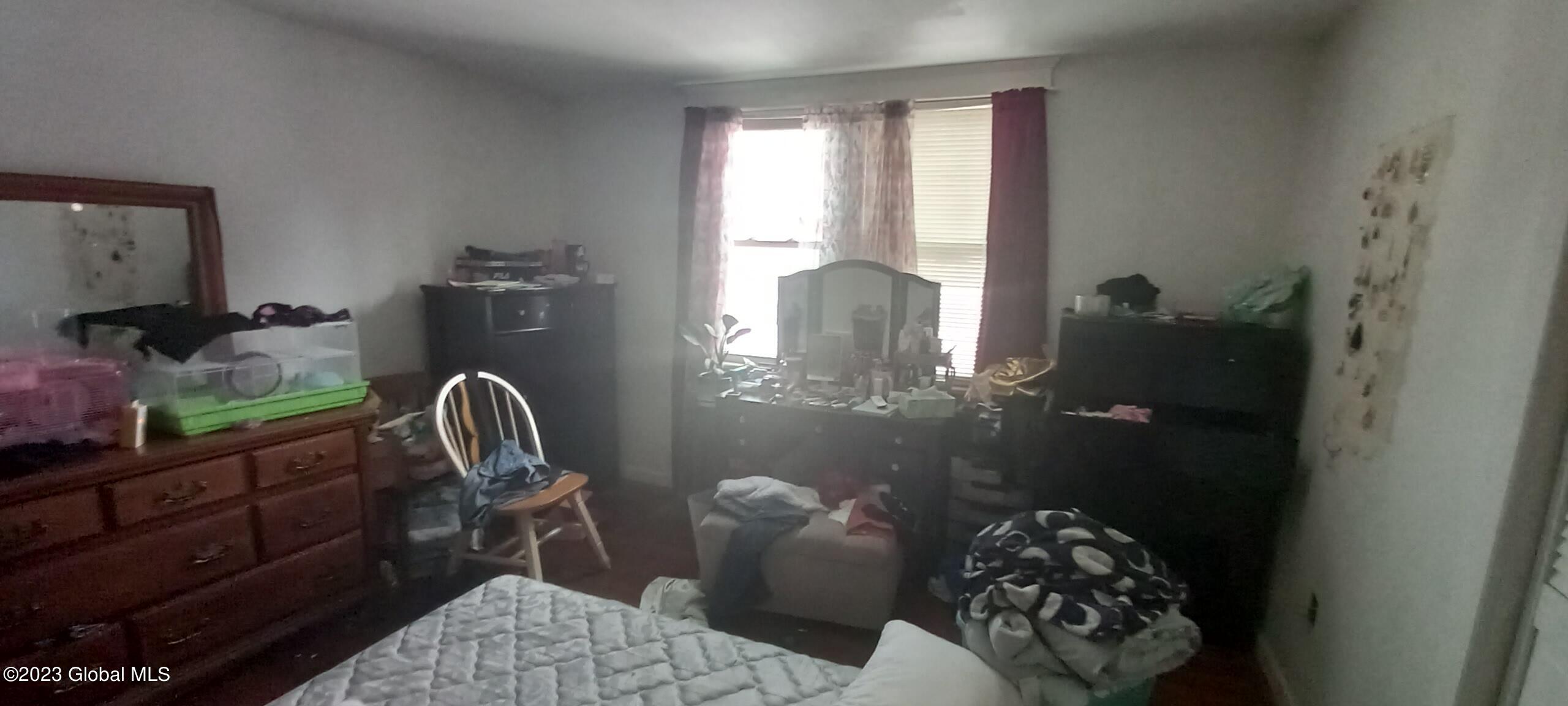 910 Cleveland Avenue Schenectady, NY 12306 - Photo 8 of 15 910 Cleveland Avenue 015