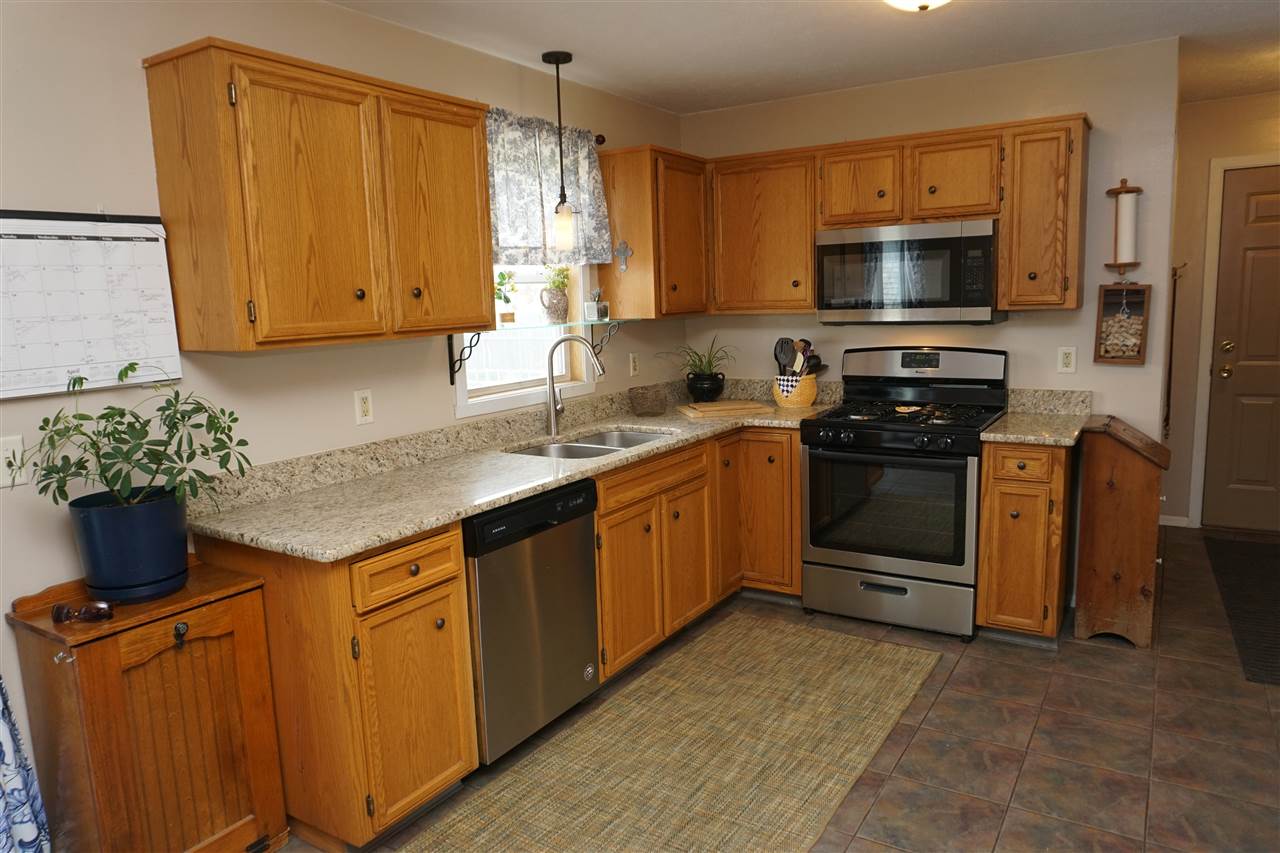 4094 Old Gate Road Rockford, IL 61109 - Photo 3 of 18 Gallery Image 3