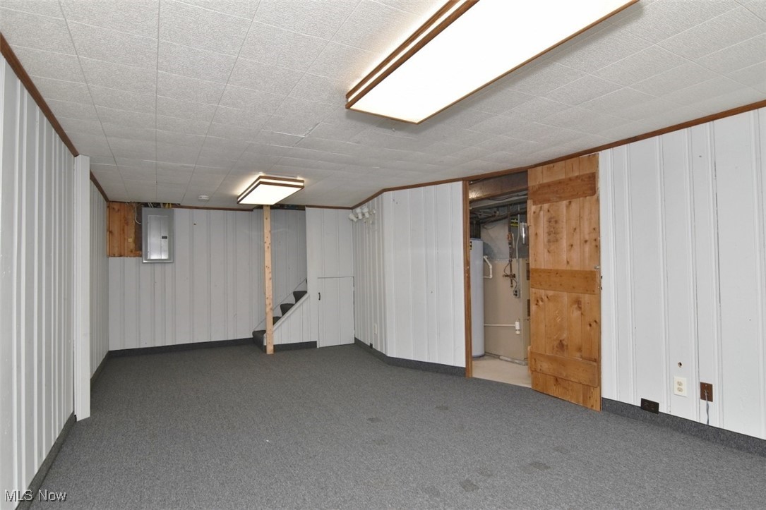 1491 Edgefield Road Cleveland, OH 44124 - Photo 37 of 41 Carpet lower level