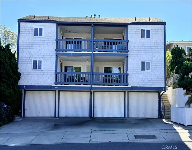 $995,000 | 1450 Manhattan Beach Boulevard, Manhattan Beach, CA 90266