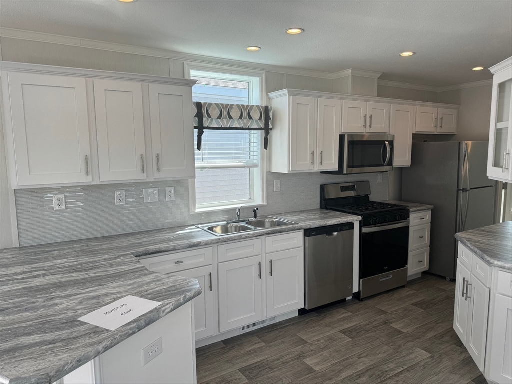 25 Groton School Road, Unit 14 Ayer, MA 01432 - Photo 3 of 11