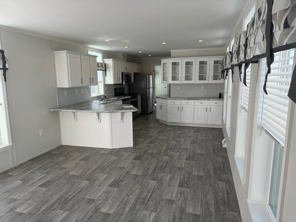 25 Groton School Road, Unit 14 Ayer, MA 01432 - Photo 5 of 11