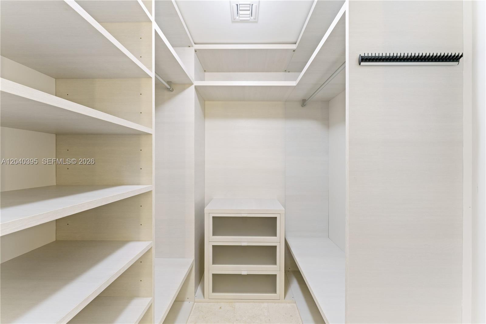 88 Southwest 7th Street, Unit 712 Miami, FL 33130 - Photo 13 of 22