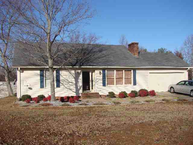 211 Ike Road Six Mile, SC 29682 - Photo 9 of 13 Gallery Image 9