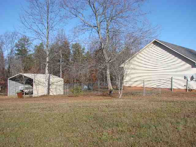 211 Ike Road Six Mile, SC 29682 - Photo 10 of 13 Gallery Image 10