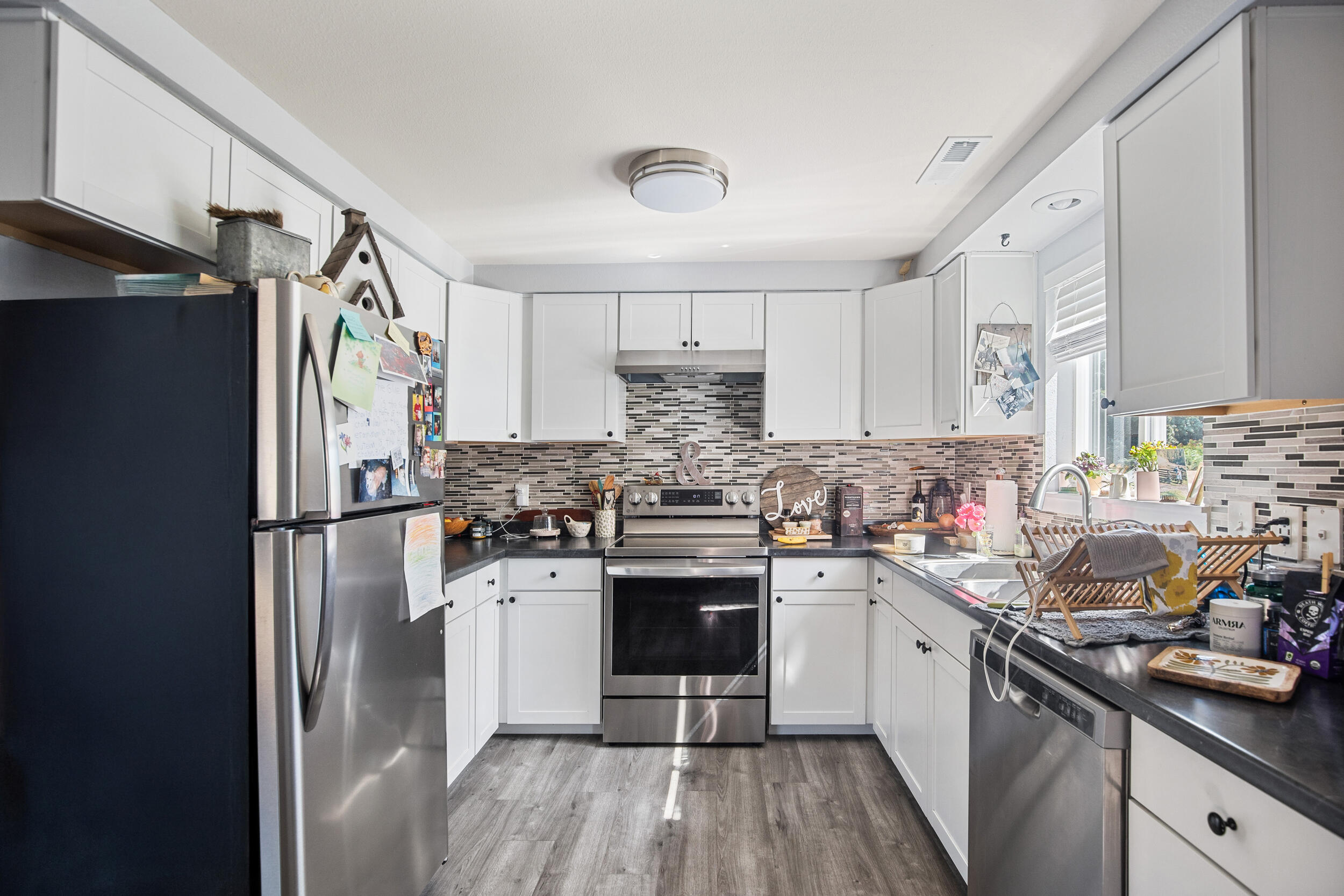 539 James Street Talent, OR 97540 - Photo 11 of 27 15_0r1a8890