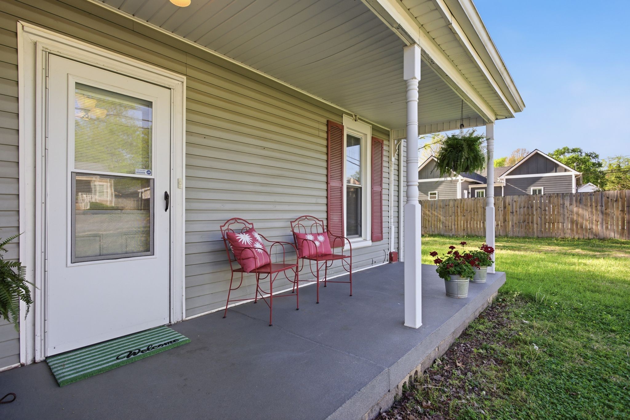 102 Locust Street Mount Pleasant, TN 38474 - Photo 4 of 27