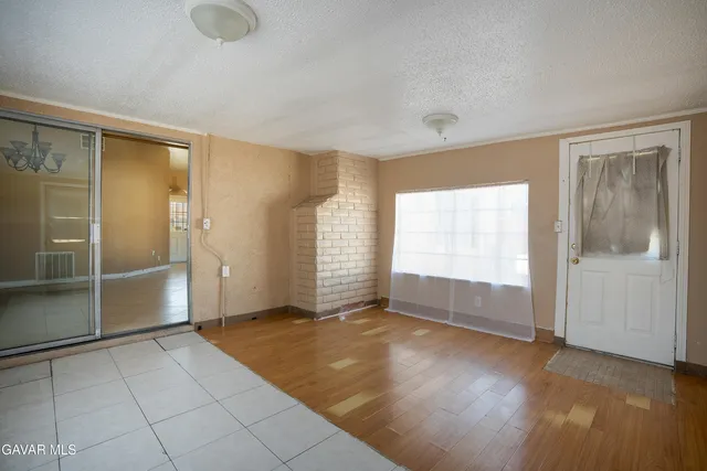 $373,500 | 4015 Triton Drive, Palmdale, CA 93552