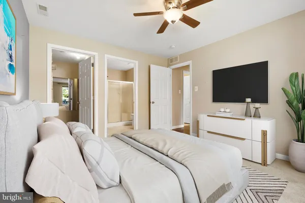 $275,000 | 4708A Dunbarton Road, Unit A, Mount Laurel, NJ 08054