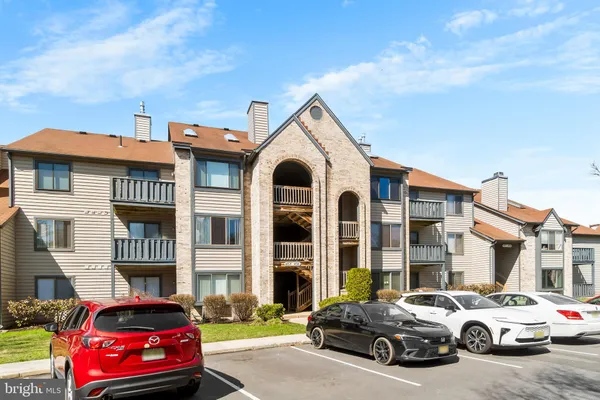 $275,000 | 4708A Dunbarton Road, Unit A, Mount Laurel, NJ 08054