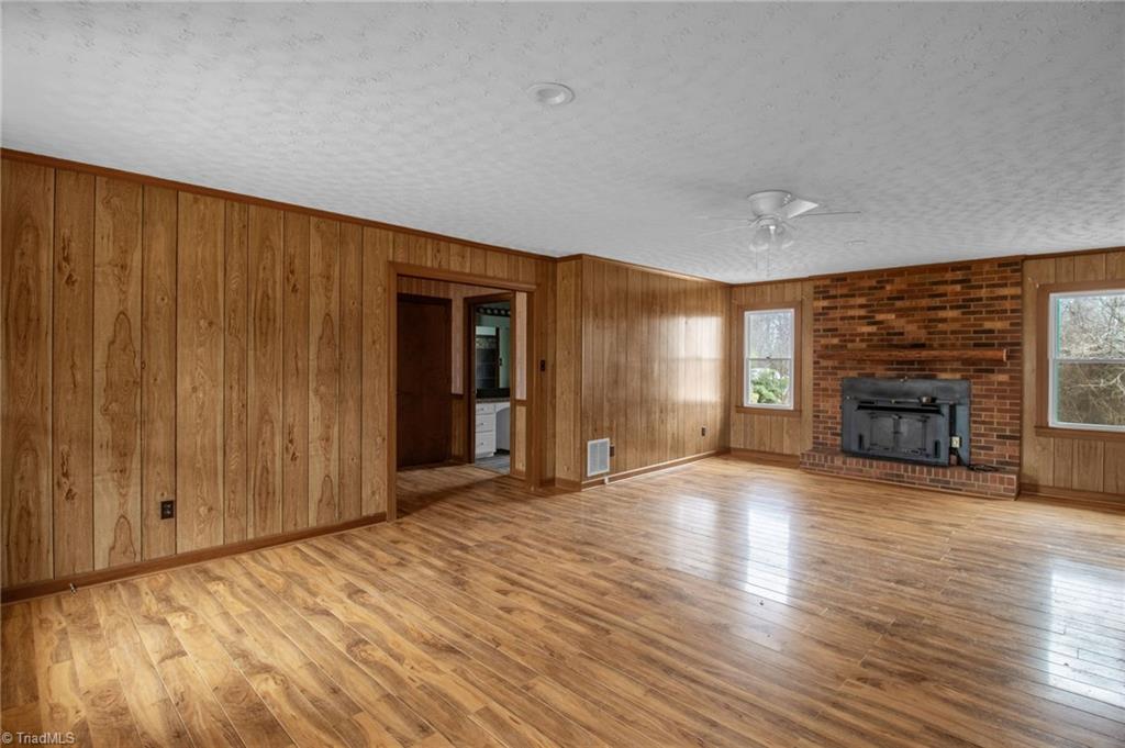 2533 Reedy Creek Road Lexington, NC 27295 - Photo 4 of 31