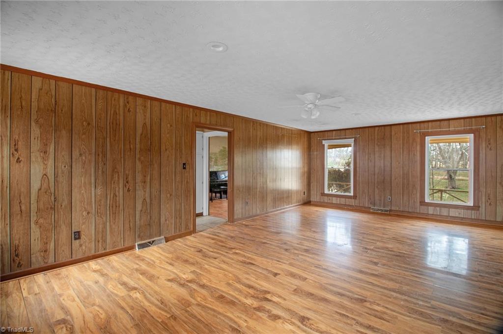 2533 Reedy Creek Road Lexington, NC 27295 - Photo 6 of 31