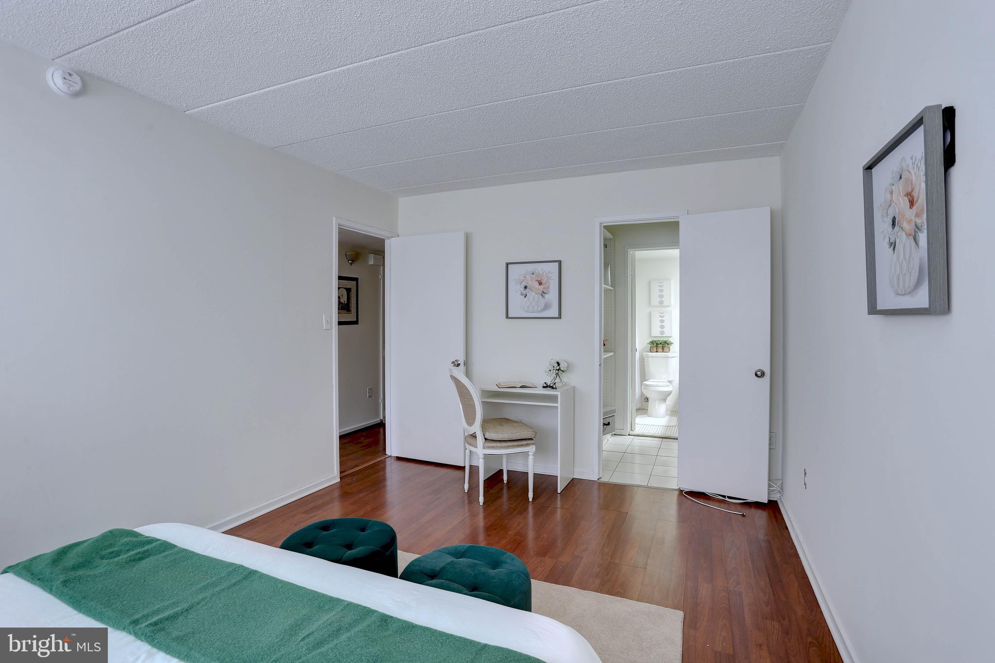 5639 Harpers Farm Road, Unit D Columbia, MD 21044 - Photo 14 of 27 Tons of Natural Light