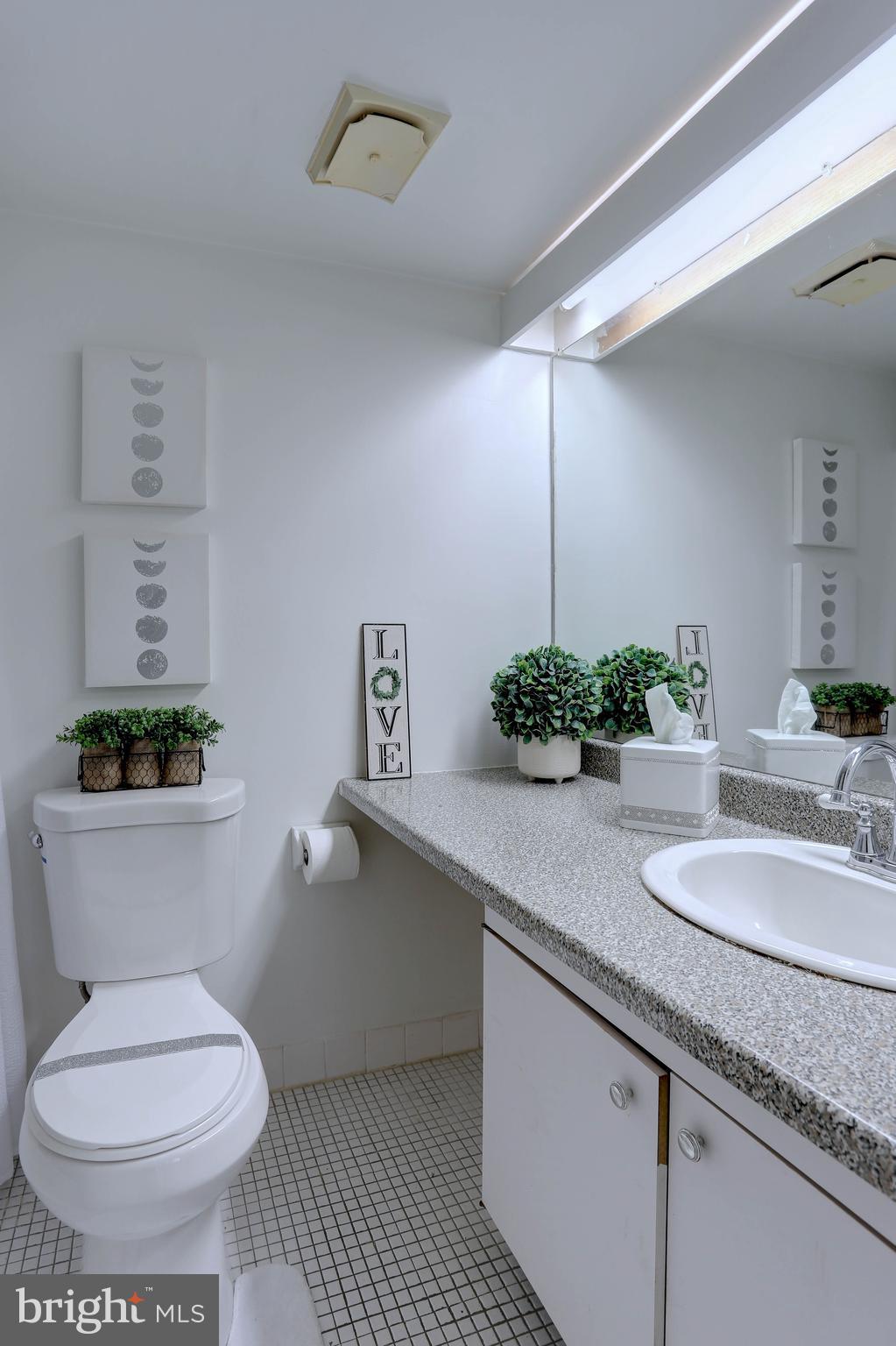 5639 Harpers Farm Road, Unit D Columbia, MD 21044 - Photo 16 of 27 Ensuite Bath with Shower/Tub combo