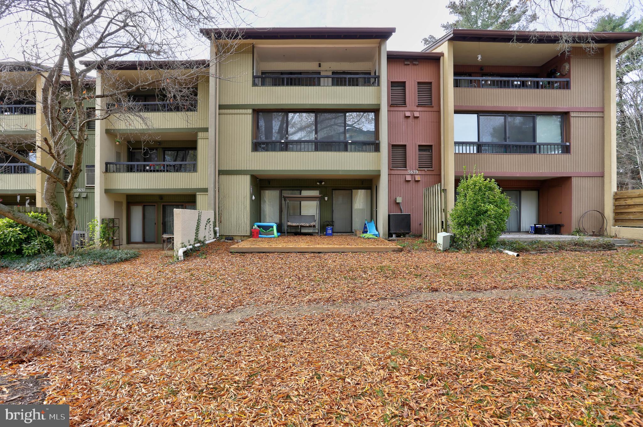 5639 Harpers Farm Road, Unit D Columbia, MD 21044 - Photo 24 of 27 Back of the building