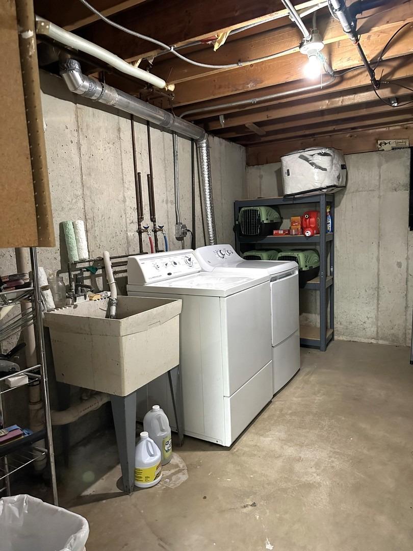8693 Durbin Lane Crown Point, IN 46307 - Photo 16 of 18 a utility room with washer and dryer