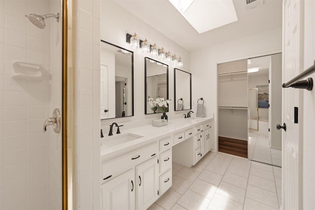 1805 Renfro Road Colleyville, TX 76034 - Photo 20 of 40 Bathroom