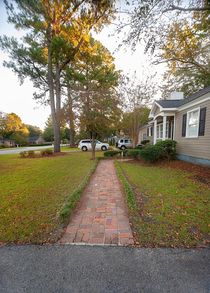 118 Wactor Street Sumter, SC 29150 - Photo 4 of 23