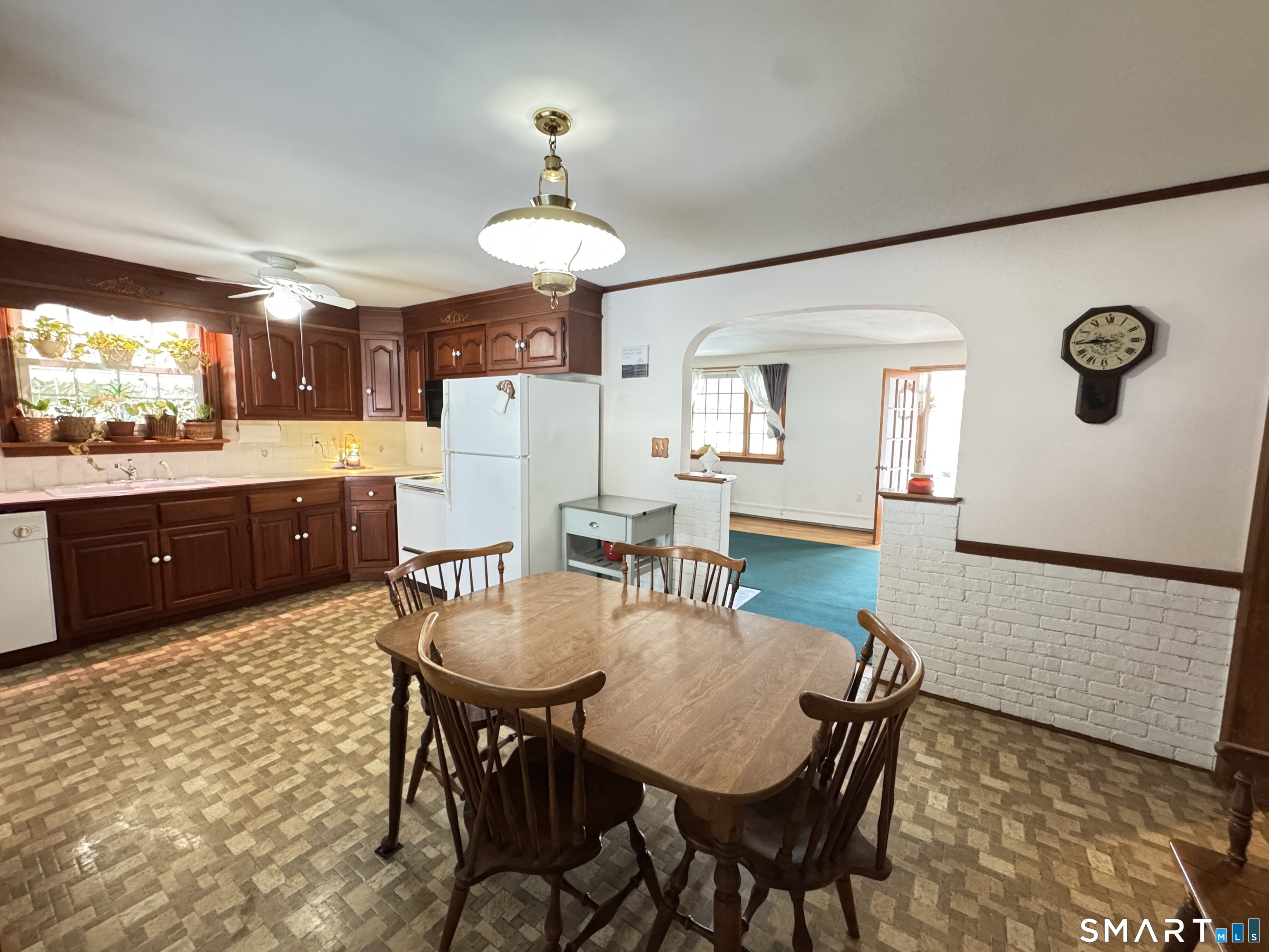 253 Kneeland Road New Haven, CT 06512 - Photo 15 of 42