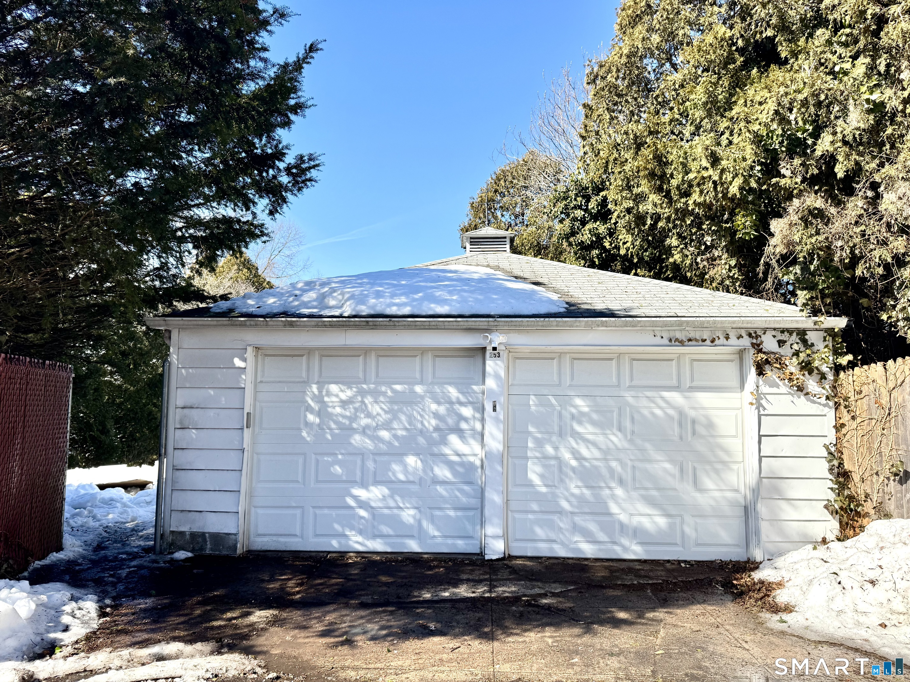 253 Kneeland Road New Haven, CT 06512 - Photo 4 of 42