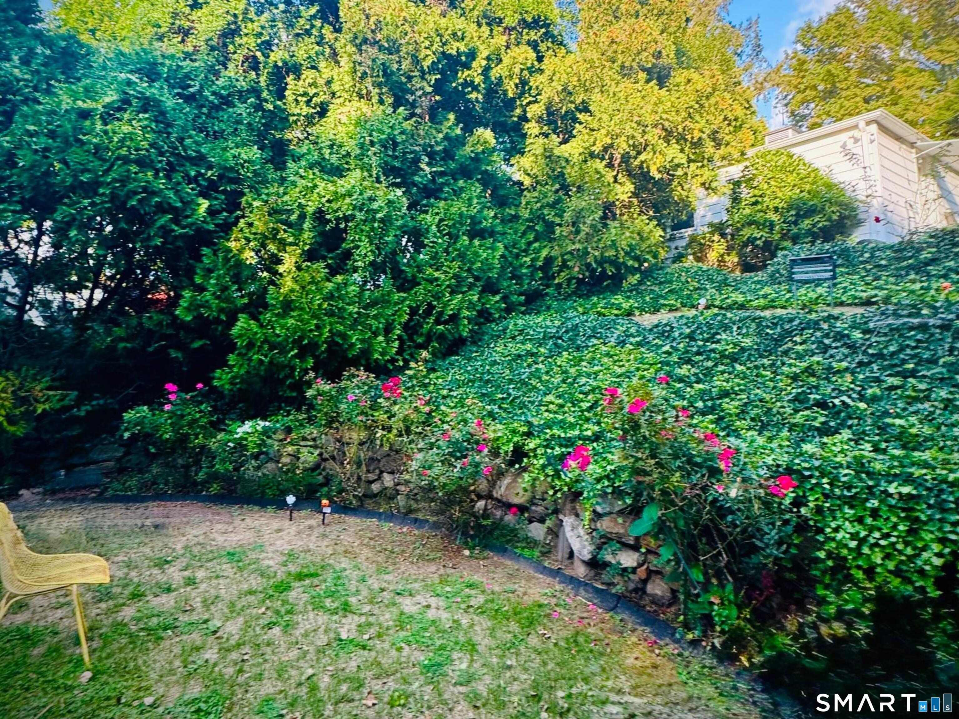 253 Kneeland Road New Haven, CT 06512 - Photo 8 of 42