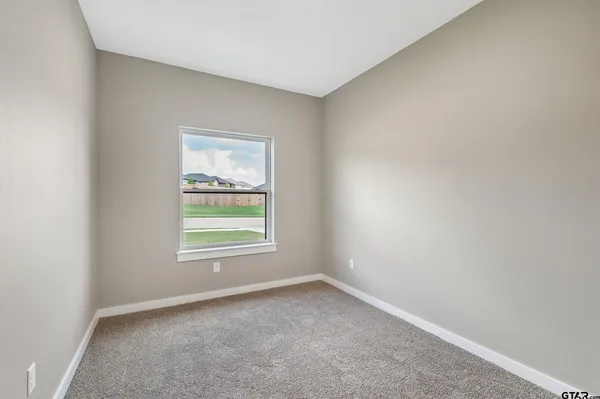 $309,560 | 16418 Crossing Circle, Lindale, TX 75771
