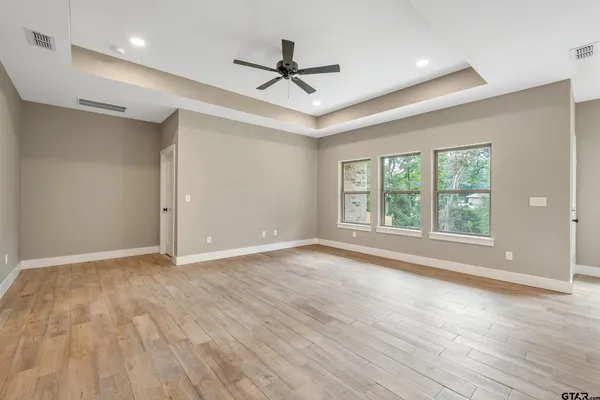 $309,560 | 16418 Crossing Circle, Lindale, TX 75771