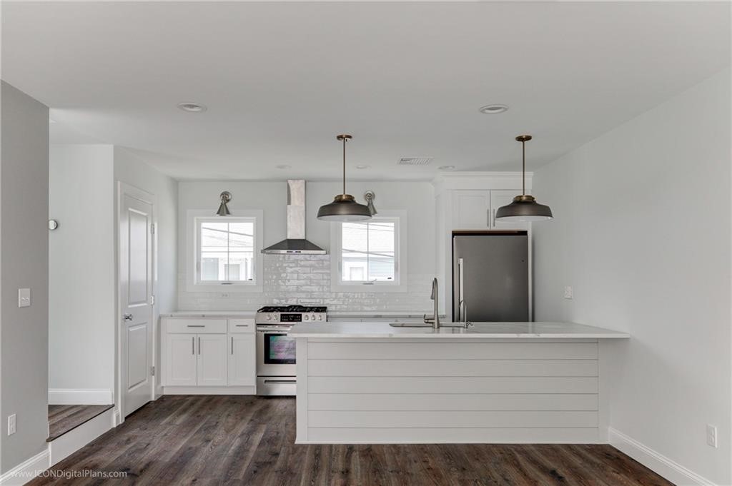 13 Nobert Street, Unit 1 Warren, RI 02885 - Photo 2 of 34