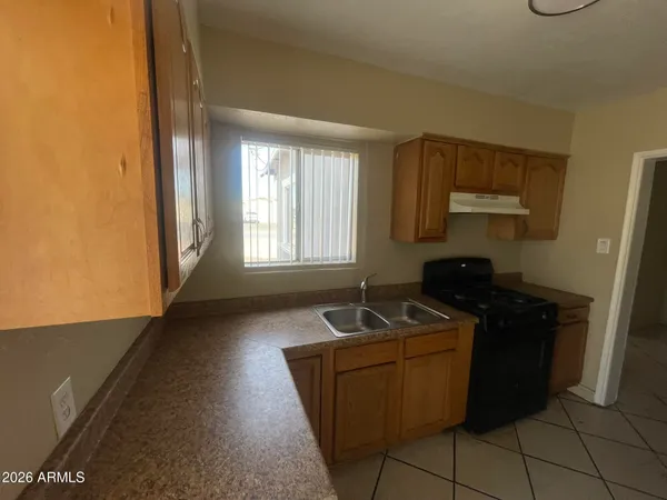 $2,099 | 1701 East Harvard Street, Unit FRNT HS, Phoenix, AZ 85006
