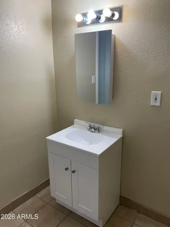 $1,999 | 1701 East Harvard Street, Unit FRNT HS, Phoenix, AZ 85006