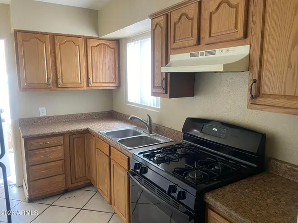 $1,999 | 1701 East Harvard Street, Unit FRNT HS, Phoenix, AZ 85006