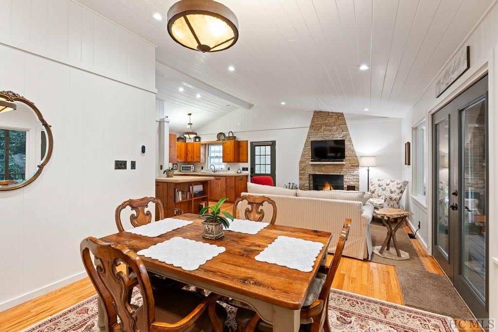 320 Holt Knob Road Highlands, NC 28741 - Photo 6 of 29 Gallery Image 6