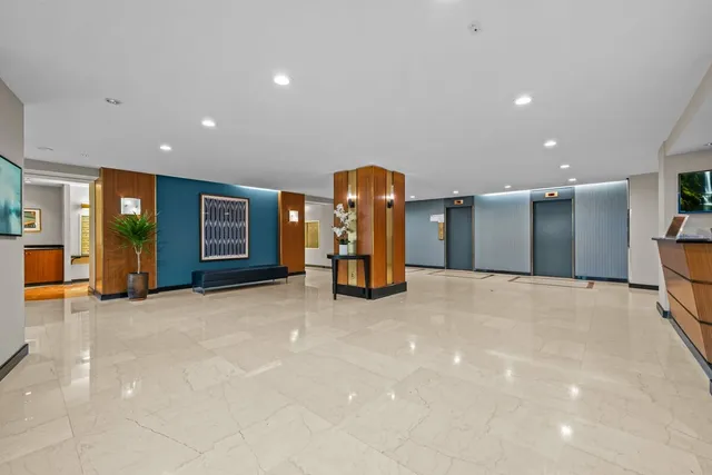 $1,095,000 | 2500 Johnson Avenue, Unit 2NP | Spuyten Duyvil