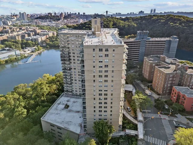 $1,095,000 | 2500 Johnson Avenue, Unit 2NP | Spuyten Duyvil
