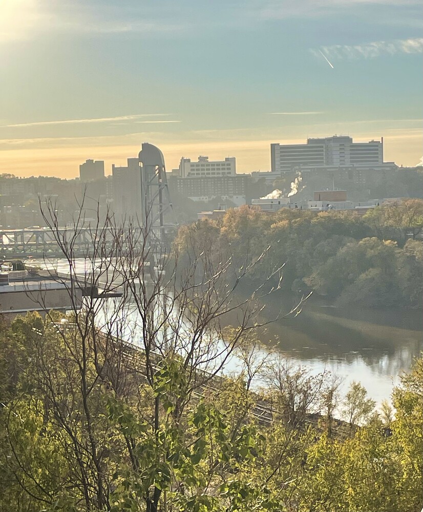 2500 Johnson Avenue, Unit 2NP Bronx, NY 10463 - Photo 44 of 45 a view of a city