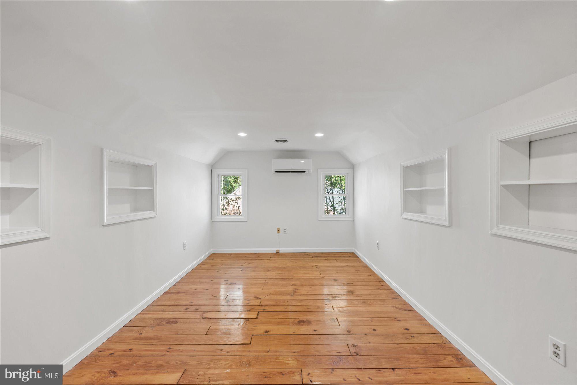 3609 Appleton Street Northwest Washington, DC 20008 - Photo 25 of 34 Upper level bonus room or fourth bedroom