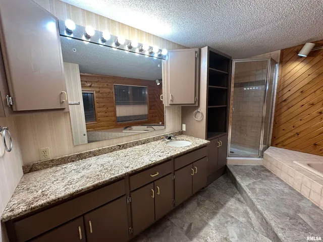 $825,000 | 5446 North 1700th Street, Dieterich, IL 62424