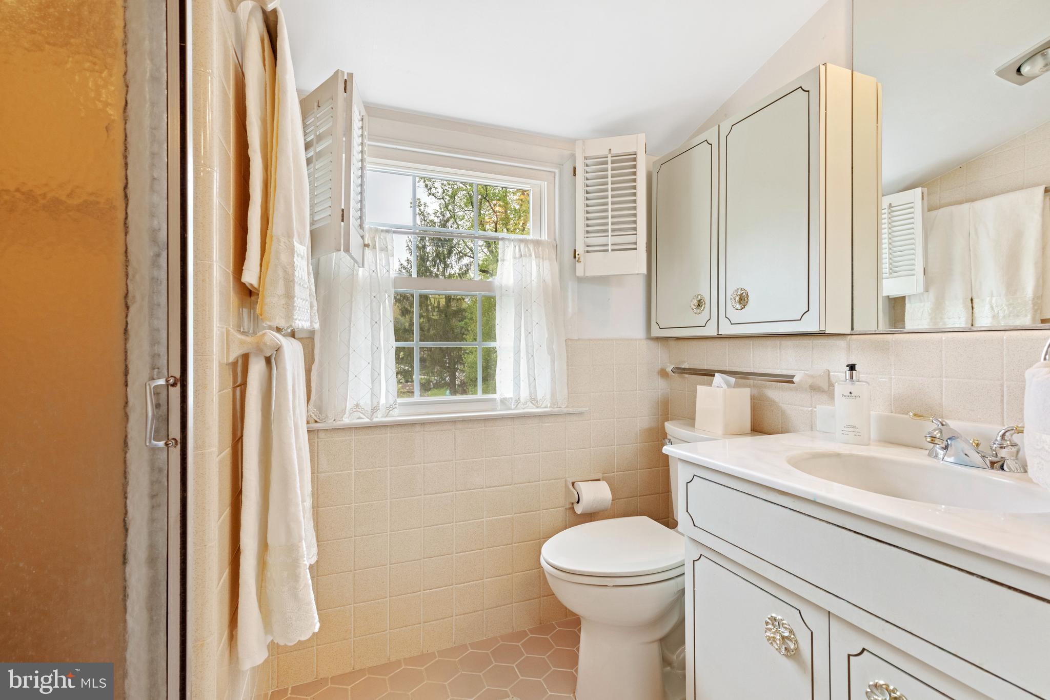 768 Crosswicks Road Jenkintown, PA 19046 - Photo 22 of 36 Gallery Image 22