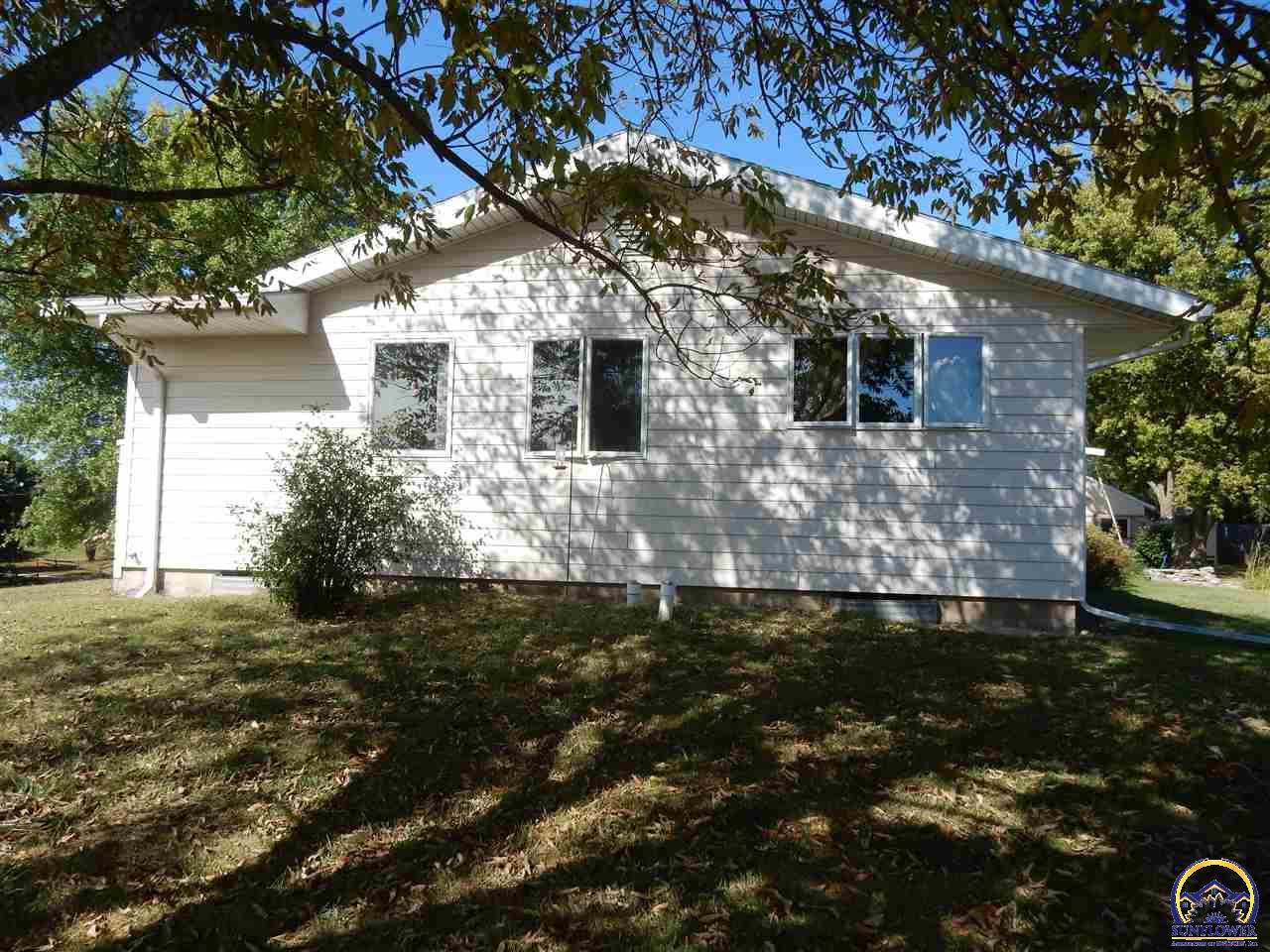 1166 225 Road Elmdale, KS 66850 - Photo 16 of 98