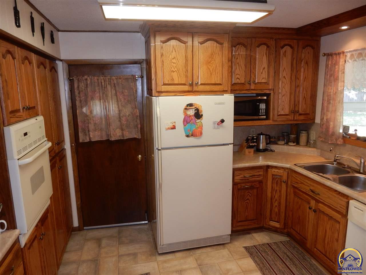 1166 225 Road Elmdale, KS 66850 - Photo 52 of 98
