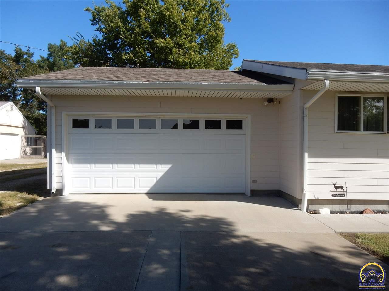 1166 225 Road Elmdale, KS 66850 - Photo 8 of 98