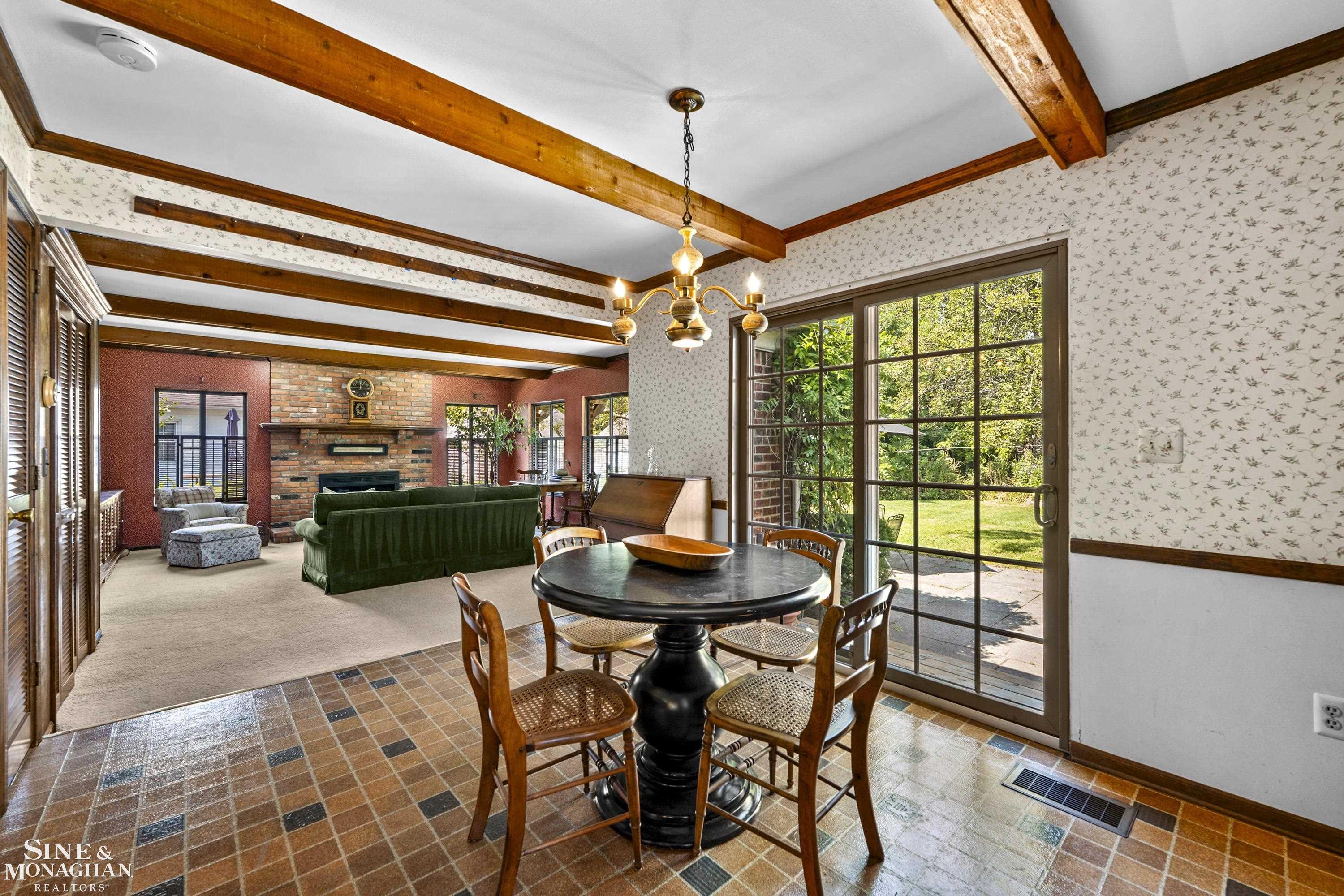 1022 Hampton Road Grosse Pointe Woods, MI 48236 - Photo 13 of 48