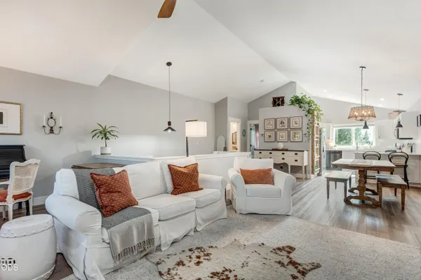 $399,000 | 438 Northwest 19th Street, Unit 57, Redmond, OR 97756