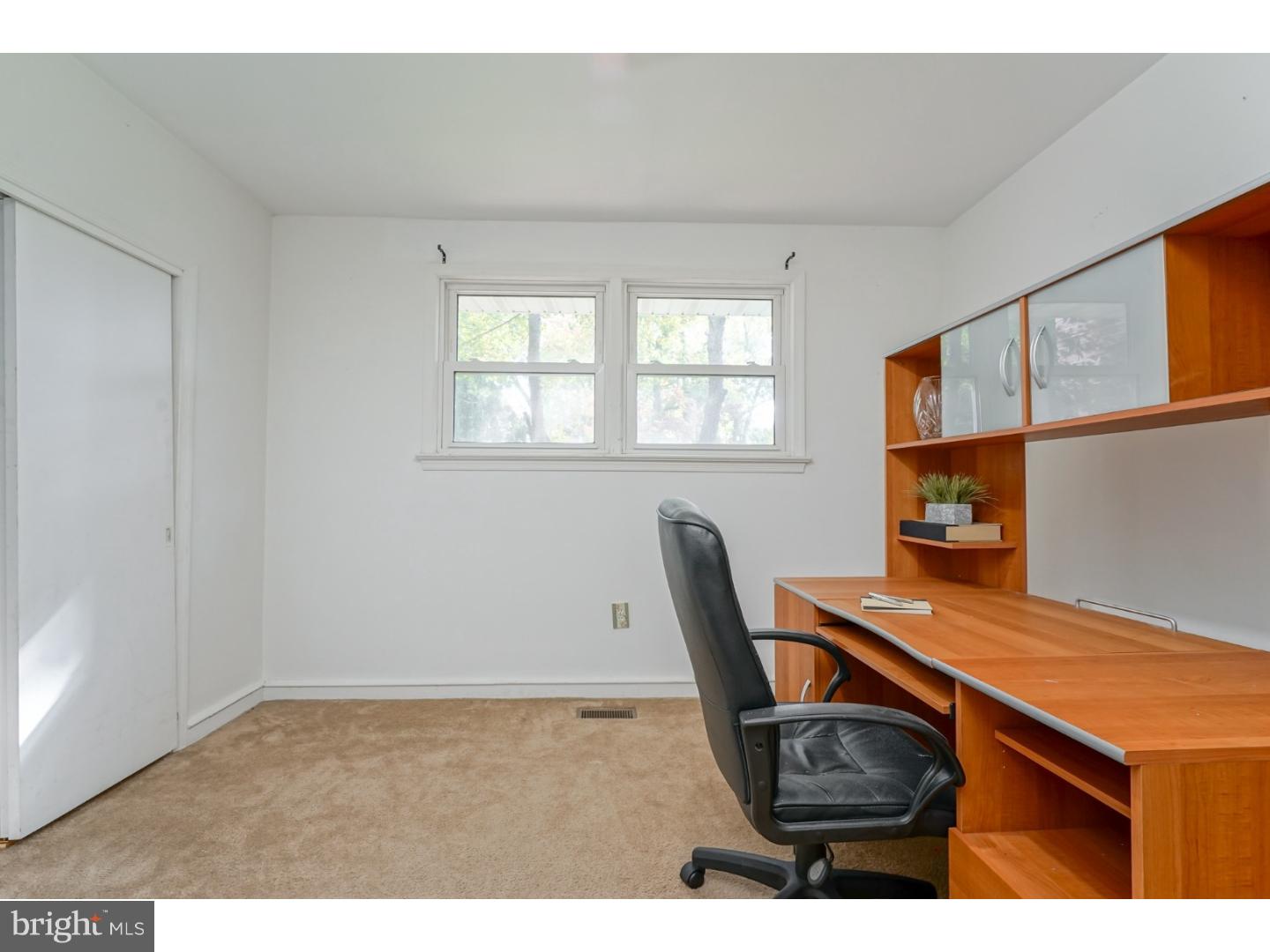 31 Spring Lake Drive Clementon, NJ 08021 - Photo 11 of 16