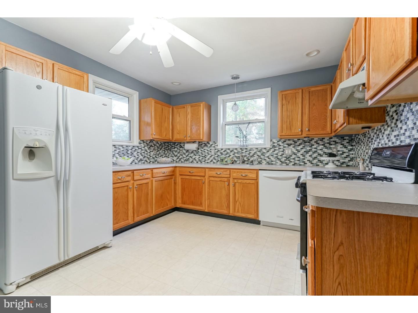 31 Spring Lake Drive Clementon, NJ 08021 - Photo 6 of 16
