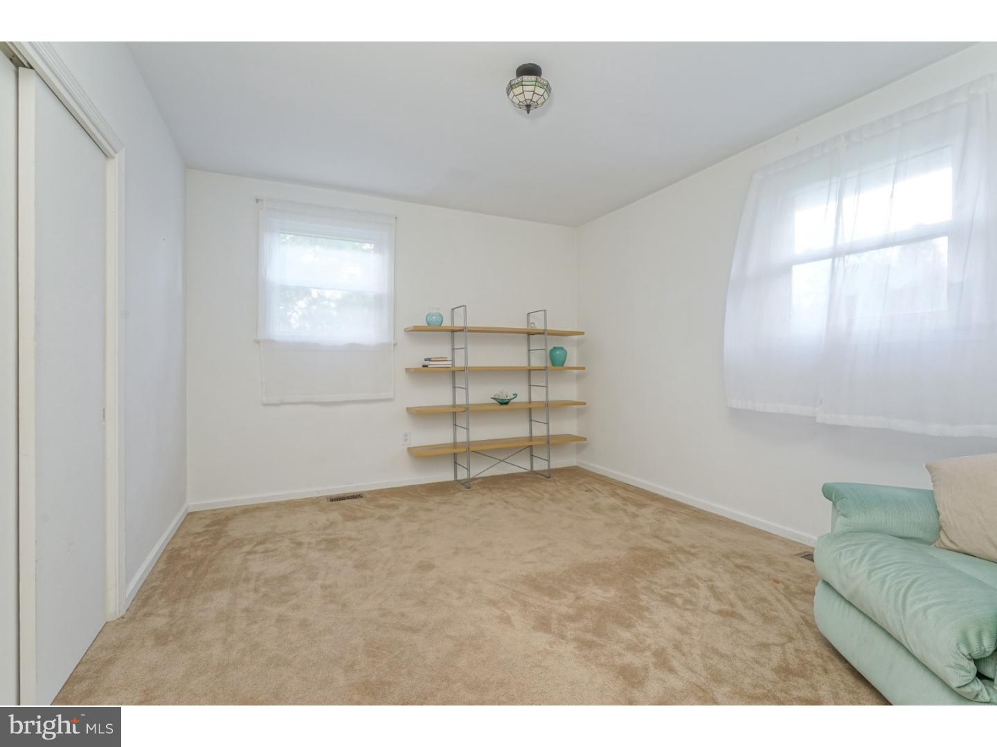 31 Spring Lake Drive Clementon, NJ 08021 - Photo 9 of 16