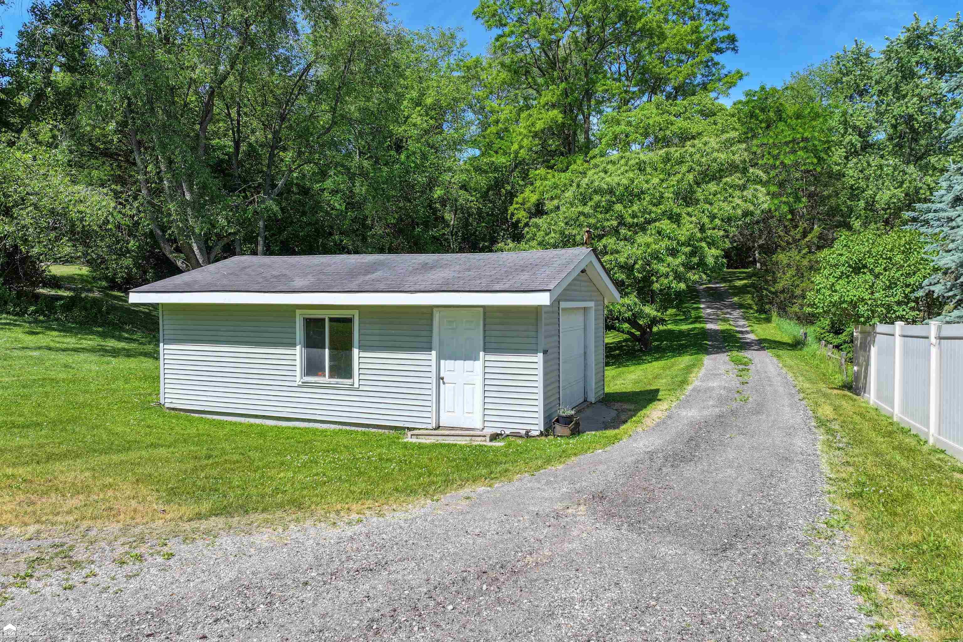 6300 Bullard Road Fenton, MI 48430 - Photo 34 of 47
