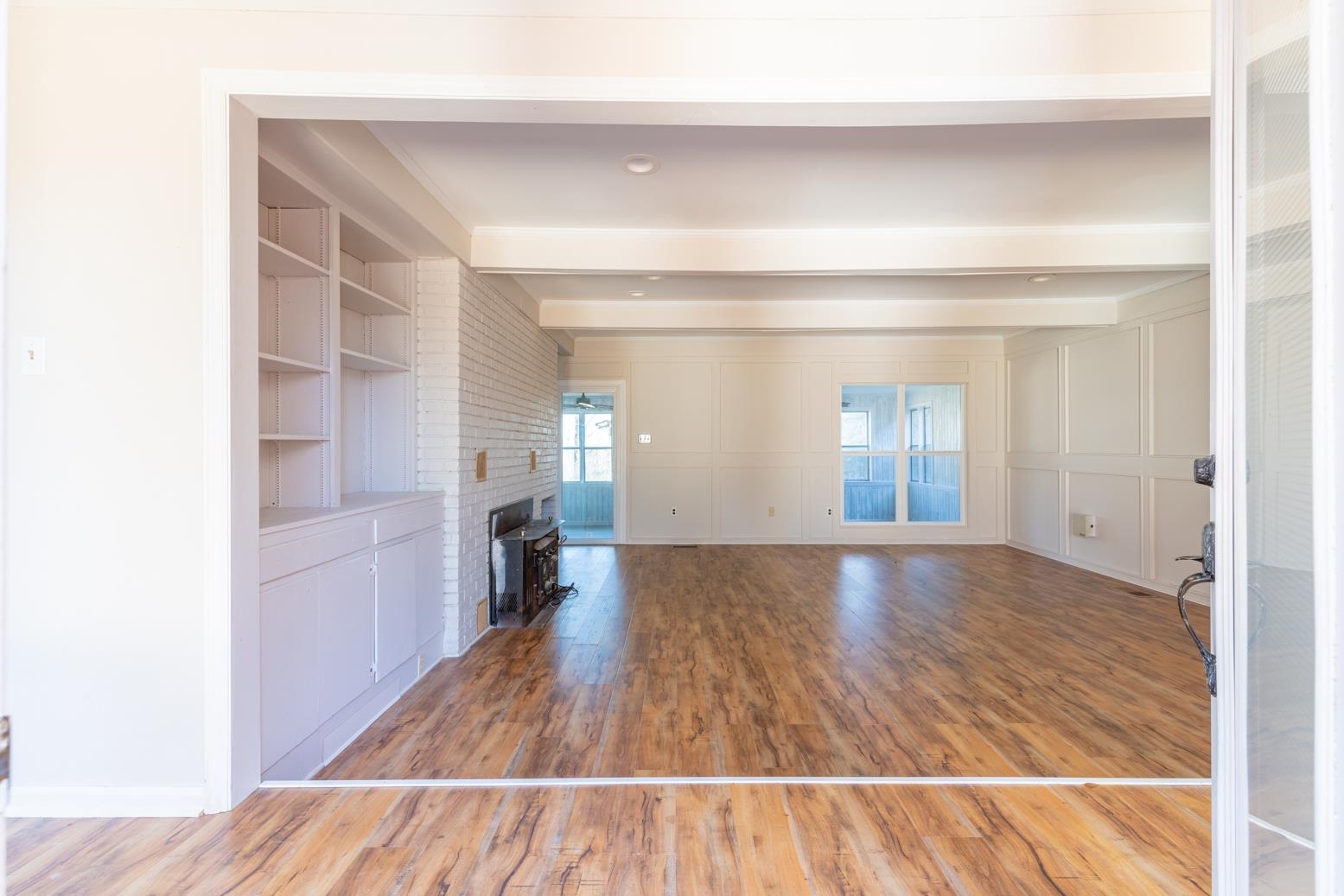 415 Key Road Collierville, TN 38017 - Photo 12 of 40 a view of livingroom with hardwood