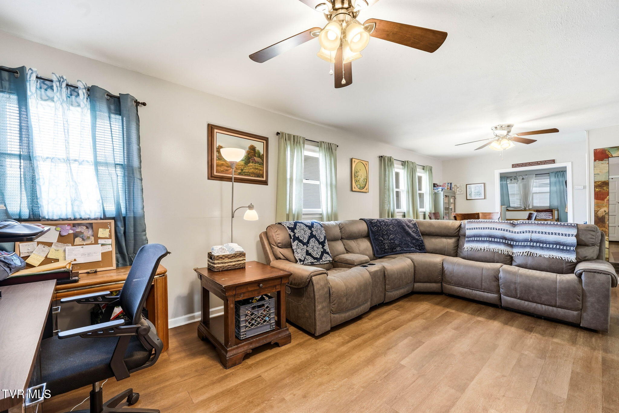 15-web-or-mls-407 Walnut St-5