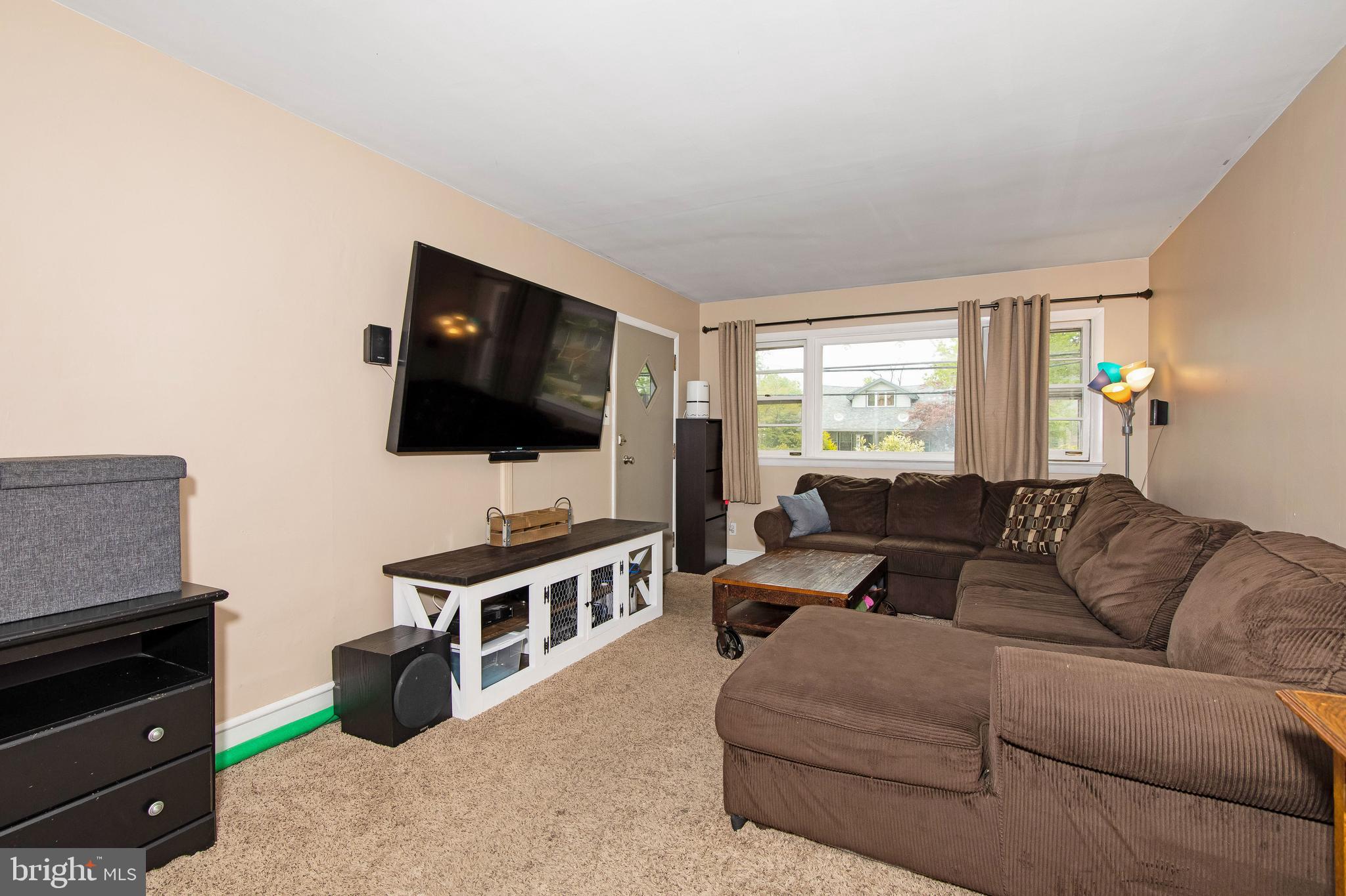 312 North Forklanding Road Maple Shade, NJ 08052 - Photo 8 of 31 Gallery Image 8